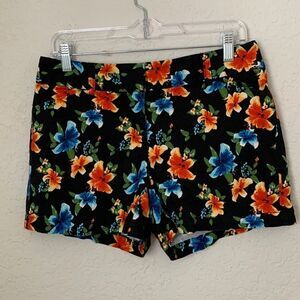 White & Black Cotton Blend Flowers Print Shorts Size 6
